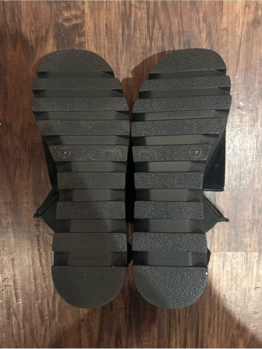 PIAMPIANI Made in Italy! 🇮🇹Black Suede Platform Sandals Size 37/7. Never worn!